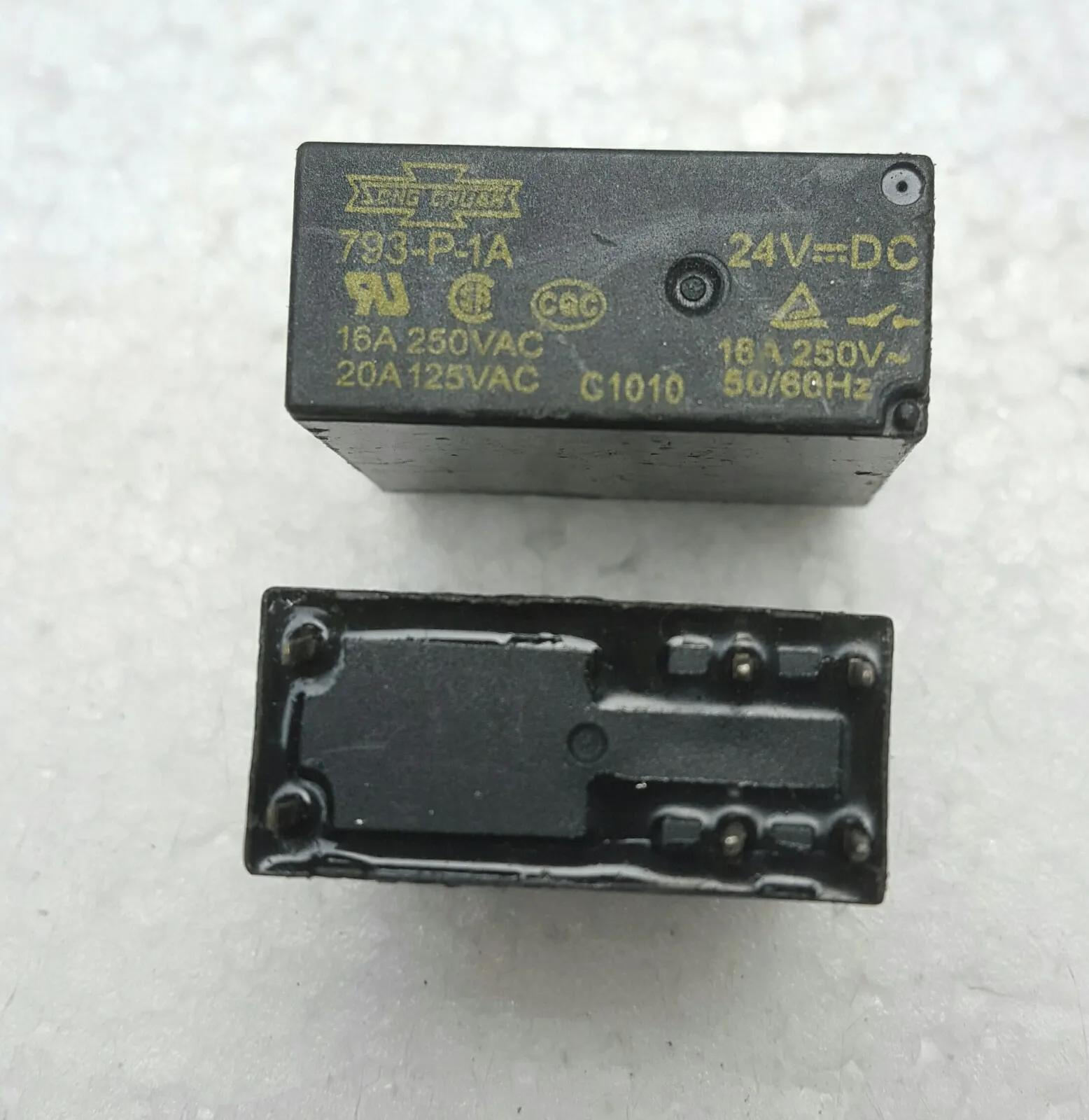 

Реле в наличии 793-P-1A-24VDC 793-P-1A 24VDC 793P1A 24VDC DC24V 24V DIP6