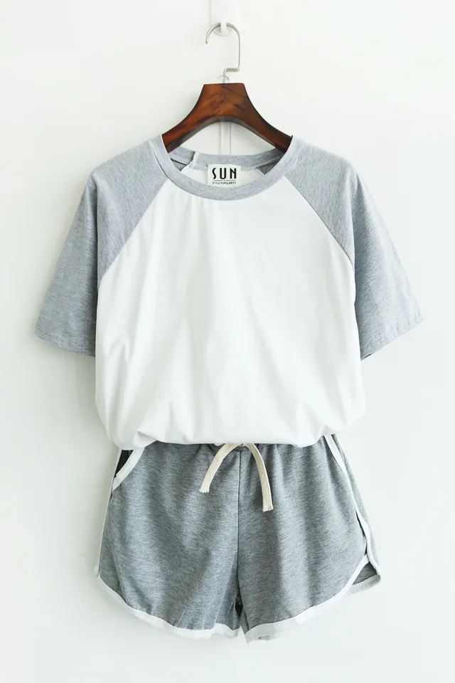 

summer of 2019, the new short-sleeved round neck shorts leisure sports suit fashion large size slimming suit two-piece suit