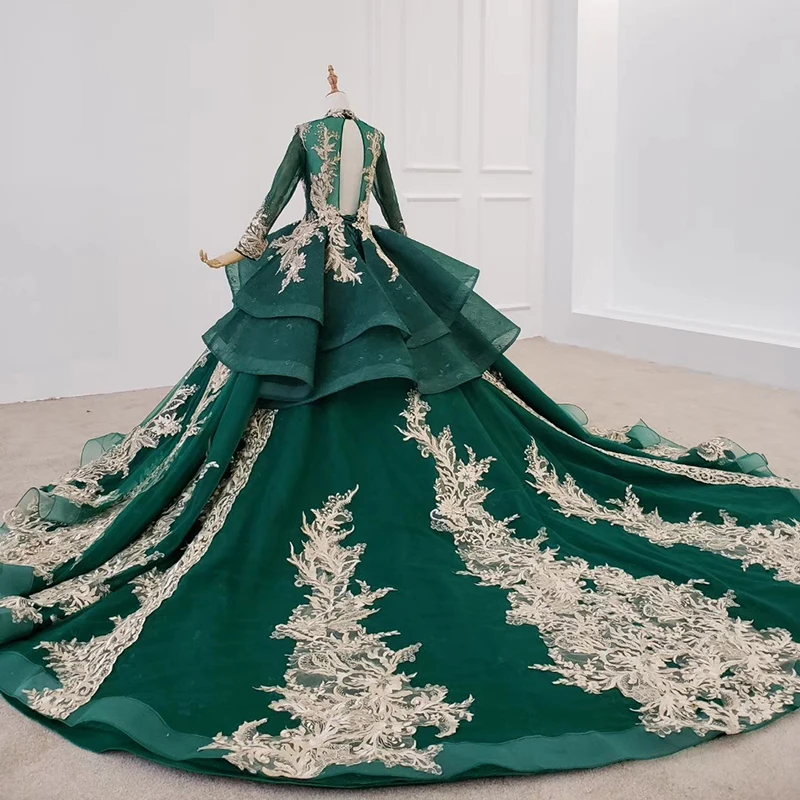 Green V Neck Evening Gown Long Sleeve Puffy Heavy Appliques Ball Gown Saudi Arabi Gold Lace Crystals Evening Dress Lace Flowers