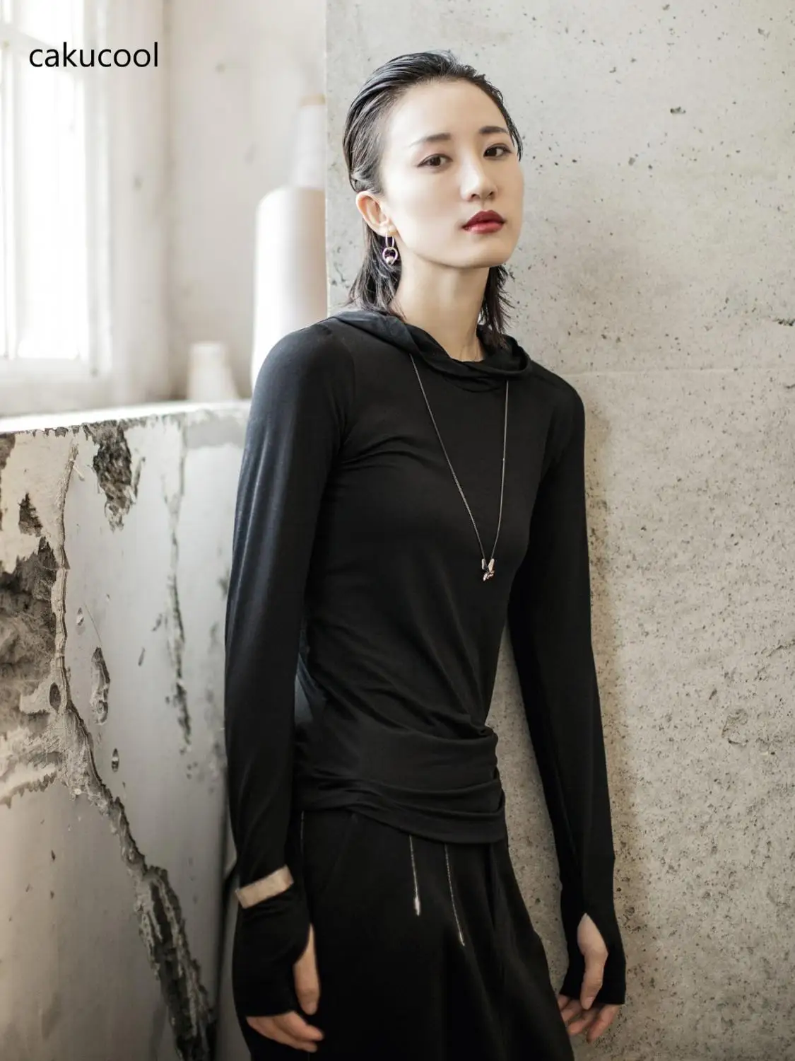 Женский сетчатый пуловер Cakucool черный хлопковый с длинными рукавами и высокой