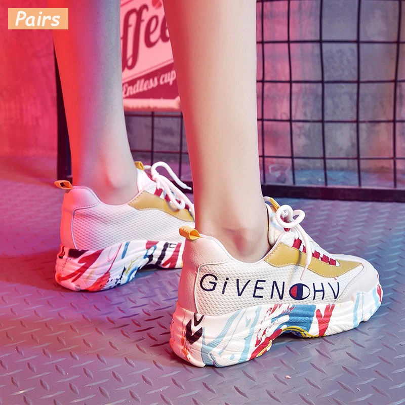 Женская Повседневная обувь кроссовки визуально увеличивающие рост на платформе