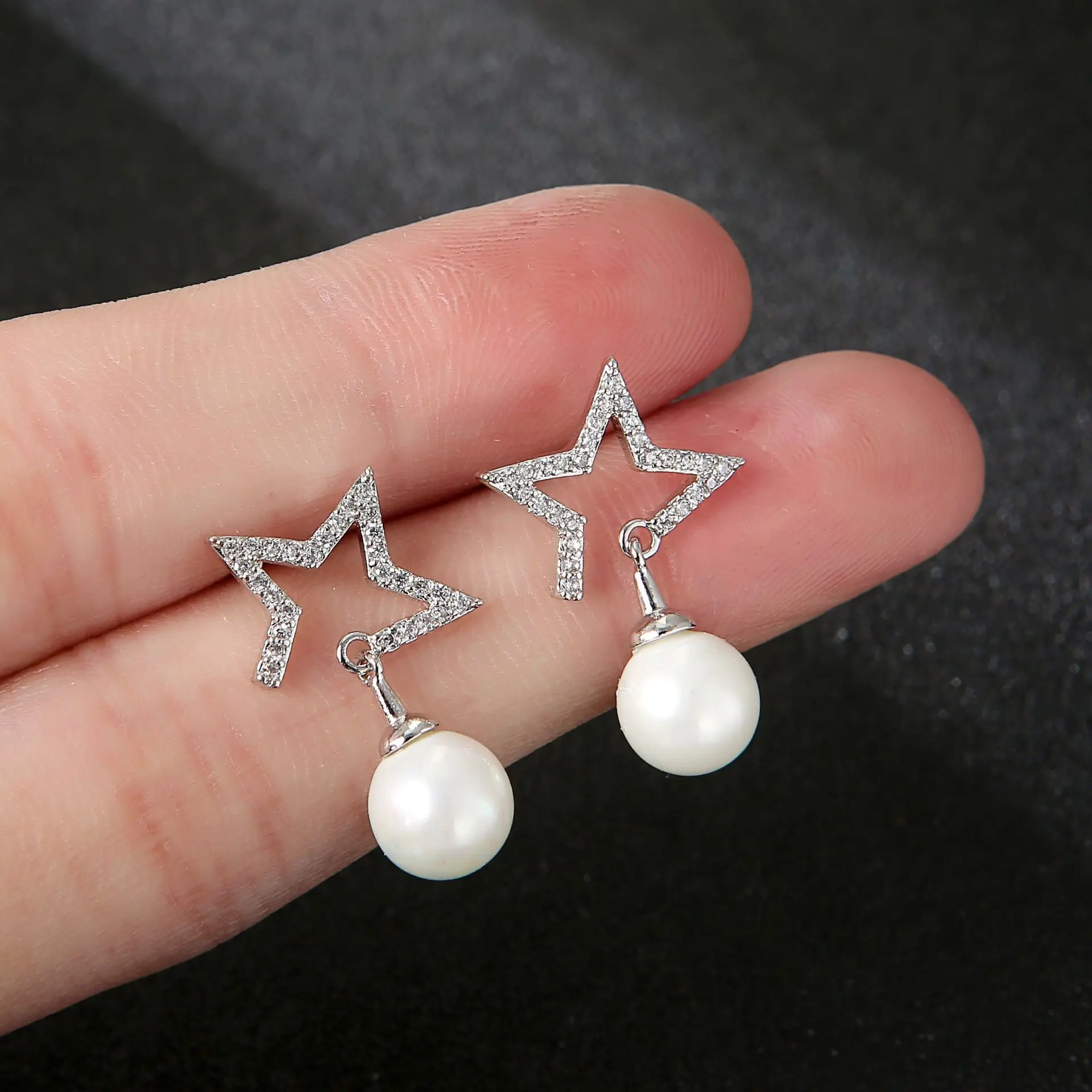 

European and American earrings diamond five-pin star earrings hollow stars Earrings S925 silver needles earrings for women 2020