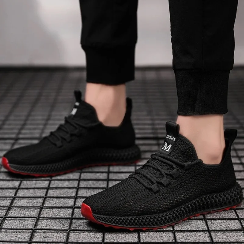 

2021 Summer New Men's Casual Shoes Sports Light Leisure Shock Absorption Mesh Lace Up Breathable Men's Running Shoes Soft Bottom