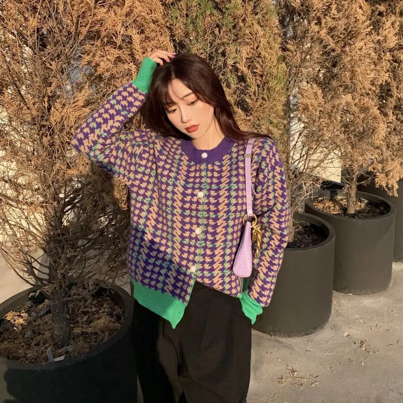 

2021 new net red European and American houndstooth contrast sweater cardigan women winter new Korean fashion knit top