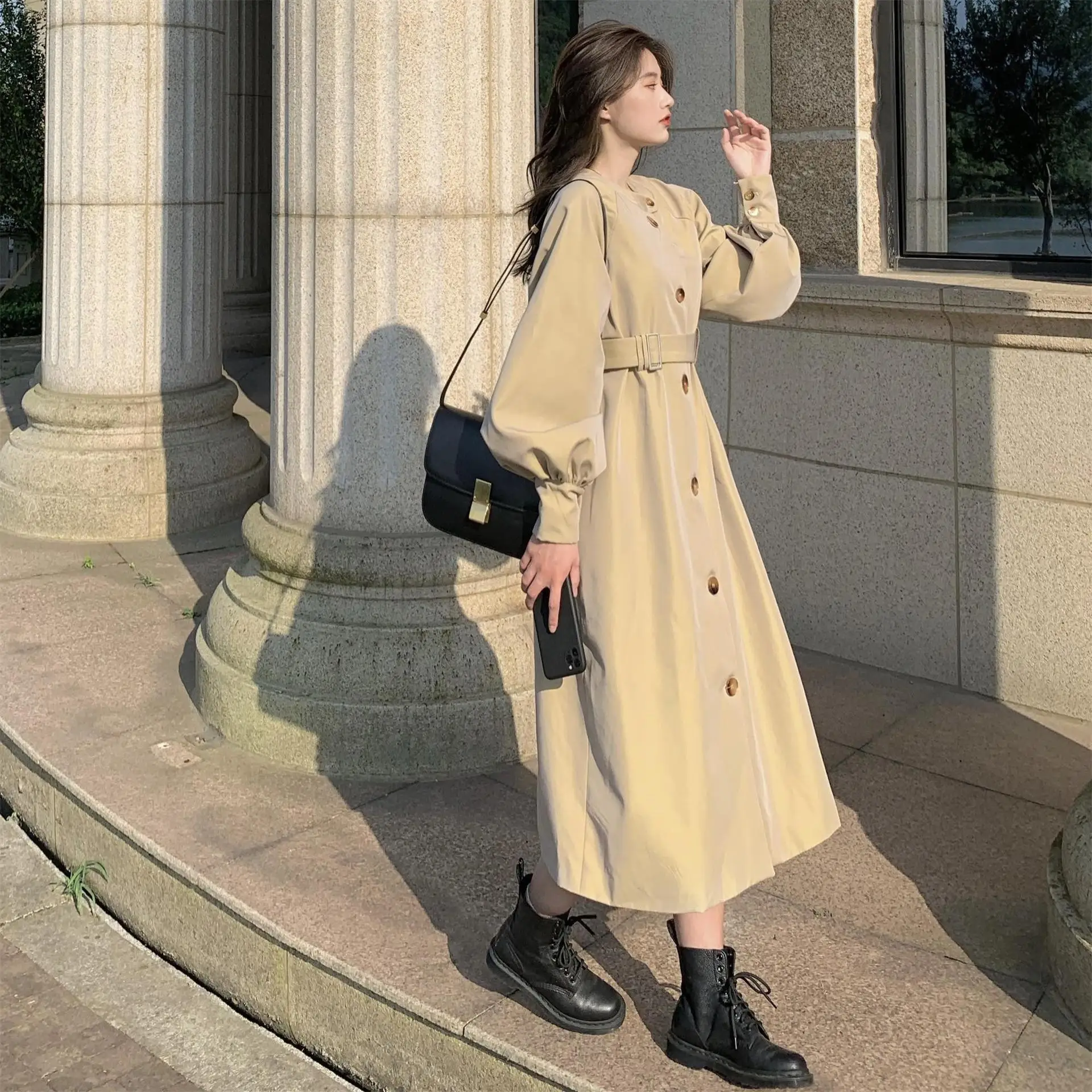 

2020 autumn new product temperament Korean version slim straight tube long short windbreaker bubble sleeve sweet coat female