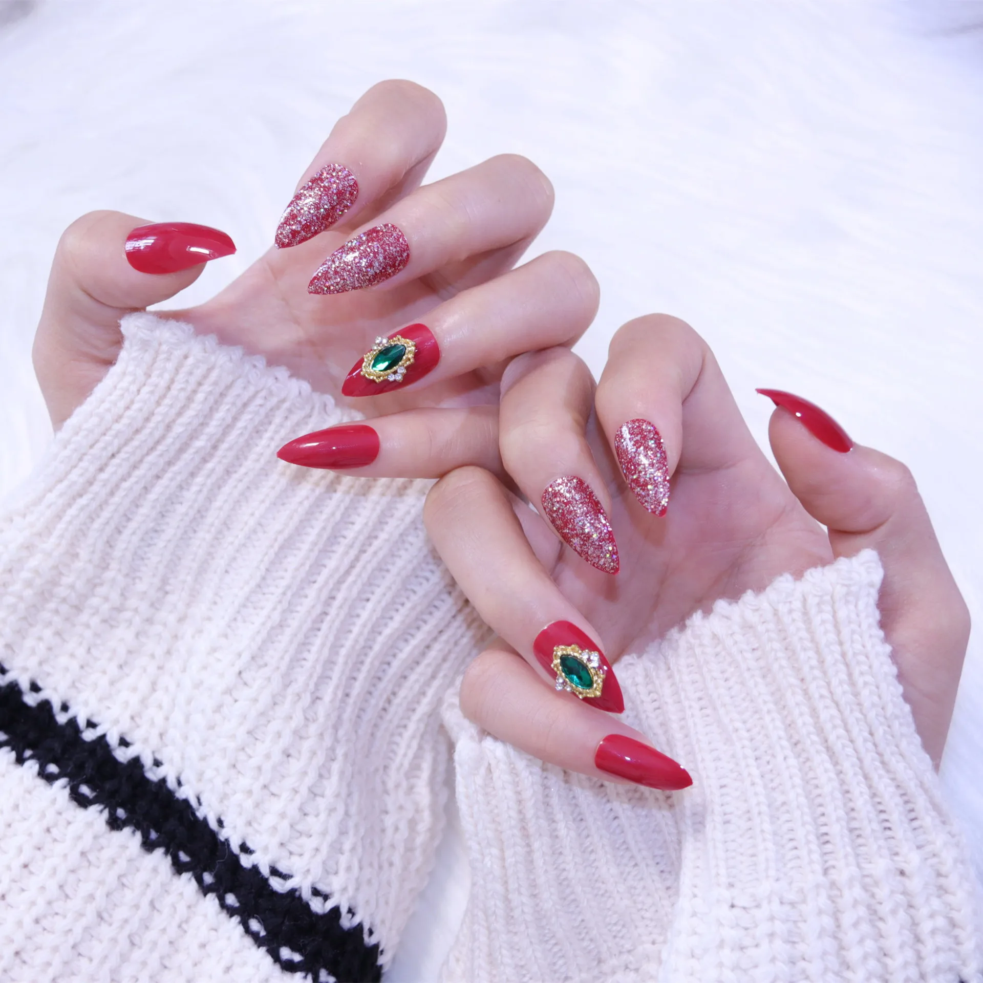 

24Pcs 3D Fake Nails Durable Popular Pointed False Nails Women Fashion Nails Art Tips nails overhead with glue props and tools