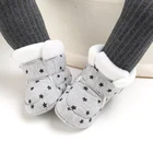 Обувь для маленьких девочек, зимние Бархатные милые зимние ботинки со звездами на мягкой подошве, зимние теплые ботинки, на 0-18 месяцев, лидер продаж