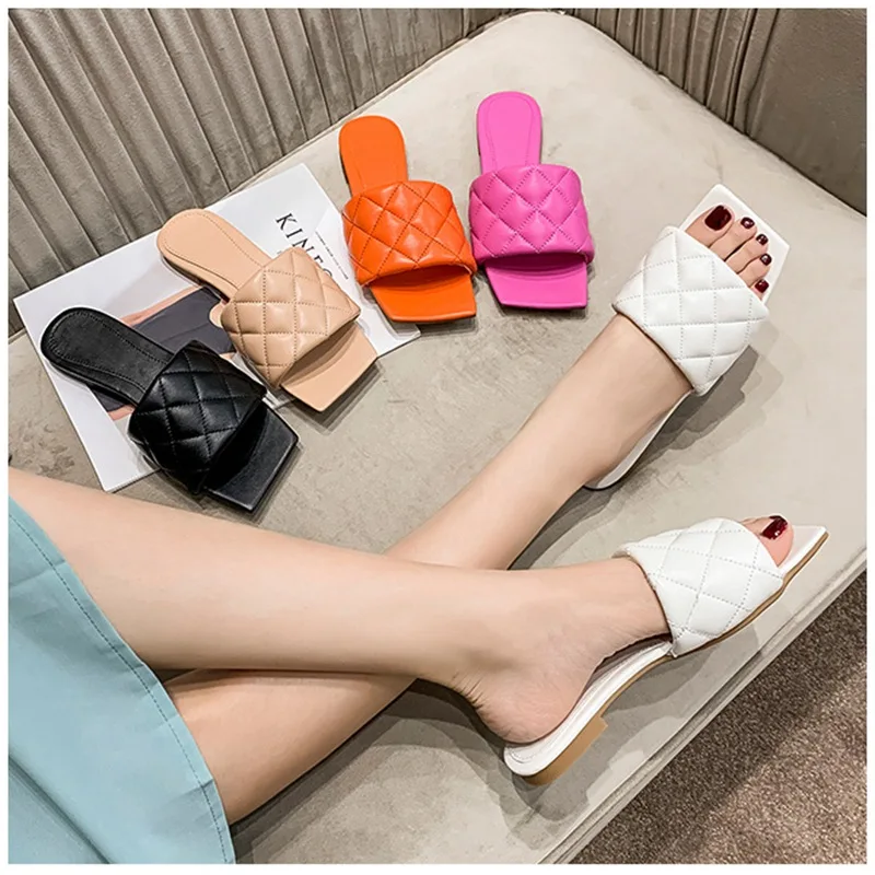 

2021 Designer Square Toe Slippers Flat Heel Women Embroidery Diamond Slides Shoes Summer Outdoor Beach Sandal Slipper Flip Flop