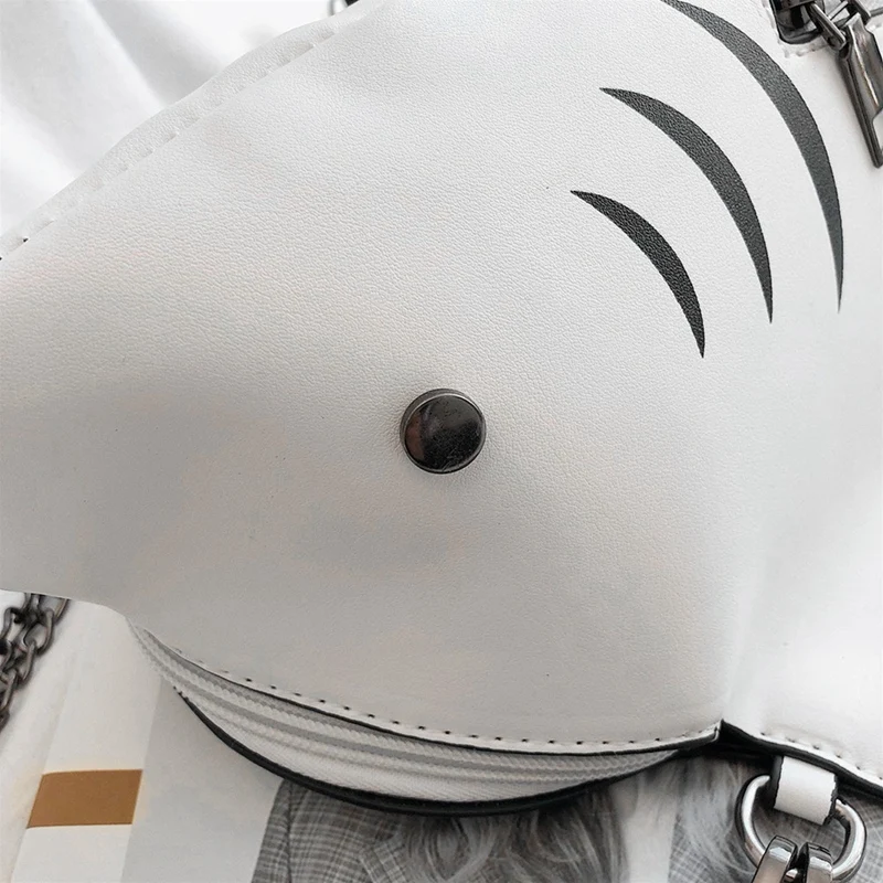 

Ladies Cartoon Upgrade Version Shark Chain Messenger Bag Korean Version Texture Niche Shoulder Bag Backpack