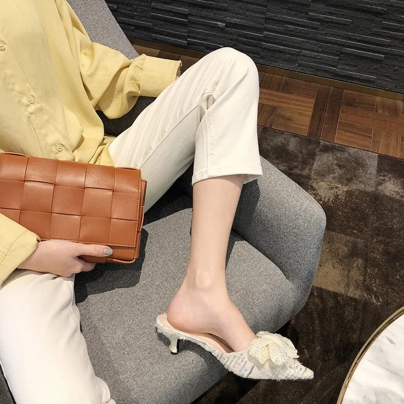 

New fashion pearl pointed thin heeled women's shoes in summer 2020