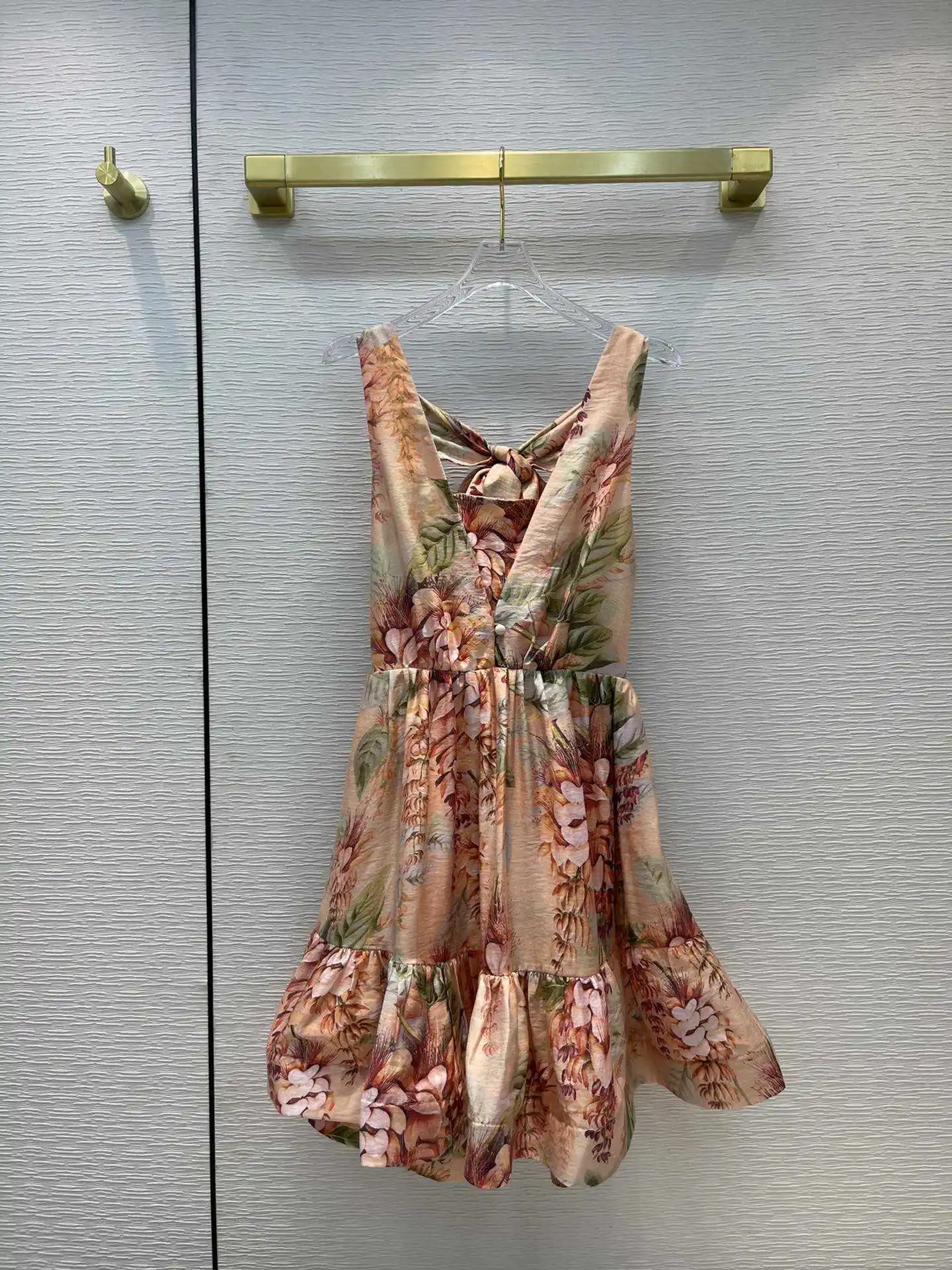 

Женское праздничное платье с цветочным принтом, элегантное облегающее платье с V-образным вырезом, открытой спиной, завязкой бантом, высоко...