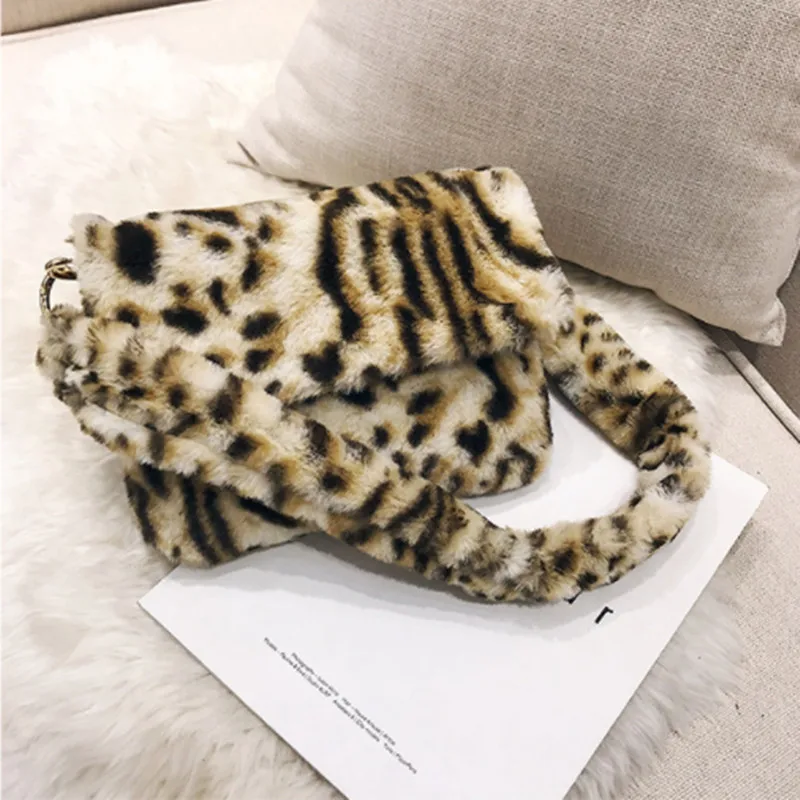 

HISUELY New Women Winter Faux Fur Shoulder Bag Handbag lady Leopard print Handbag Female Party Small Girls Tote Christmas Gift