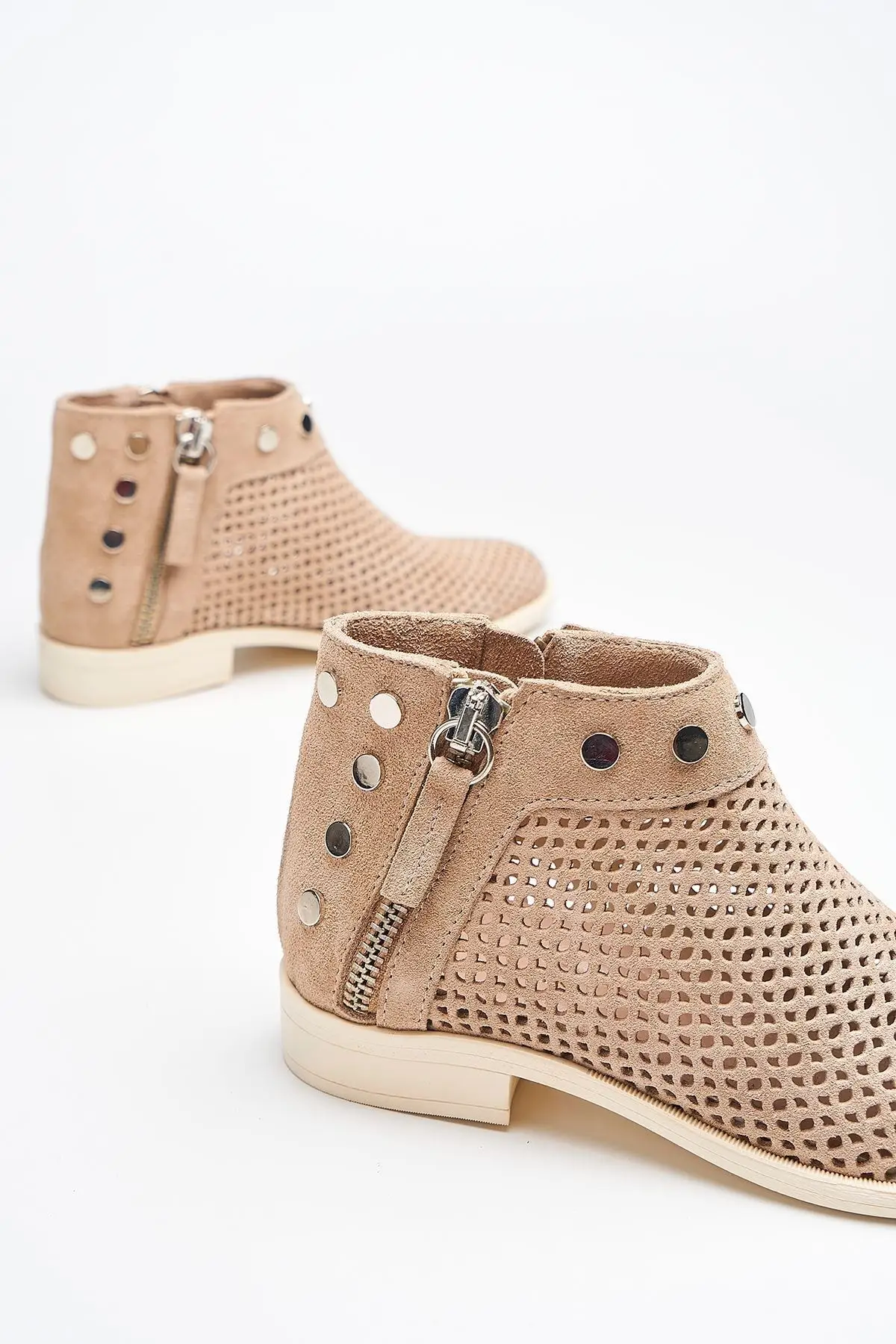 Женские летние сапоги Louis Cardy Shore бежевые из натуральной кожи |