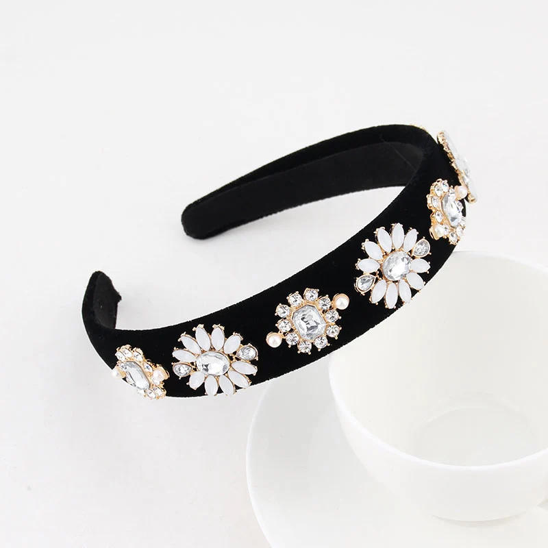 

Women Pearl Girls Vintage Headwear Rhinestones Luxury Shinny Headband Elegant Fashion Wedding Flower Glitter Ladies jewelry