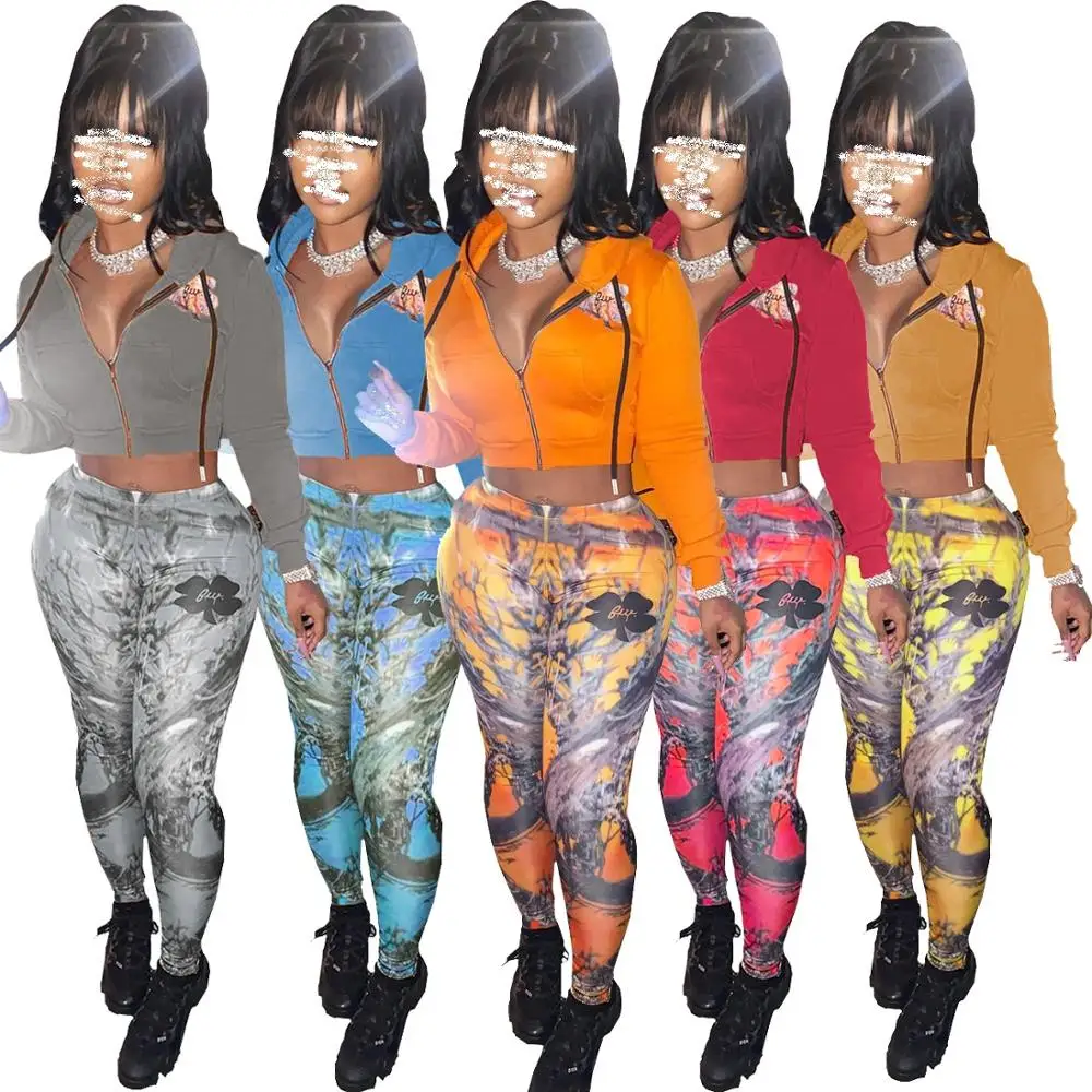 

Осенний комплект из 2 предметов, толстовка с капюшоном и принтом на молнии, женский укороченный топ с леггинсами, одежда, джоггеры, спортивны...