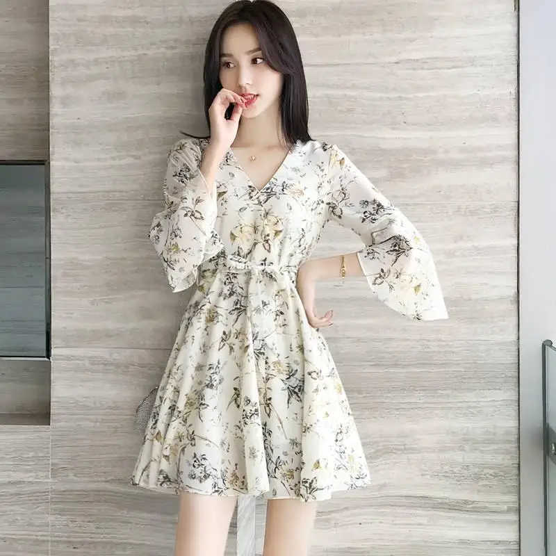 

Casual Women's Summer New Style V-neck Floral Chiffon Dress Is Thin A-line Skirt Short Skirt Women's Dress Summer Women Wear