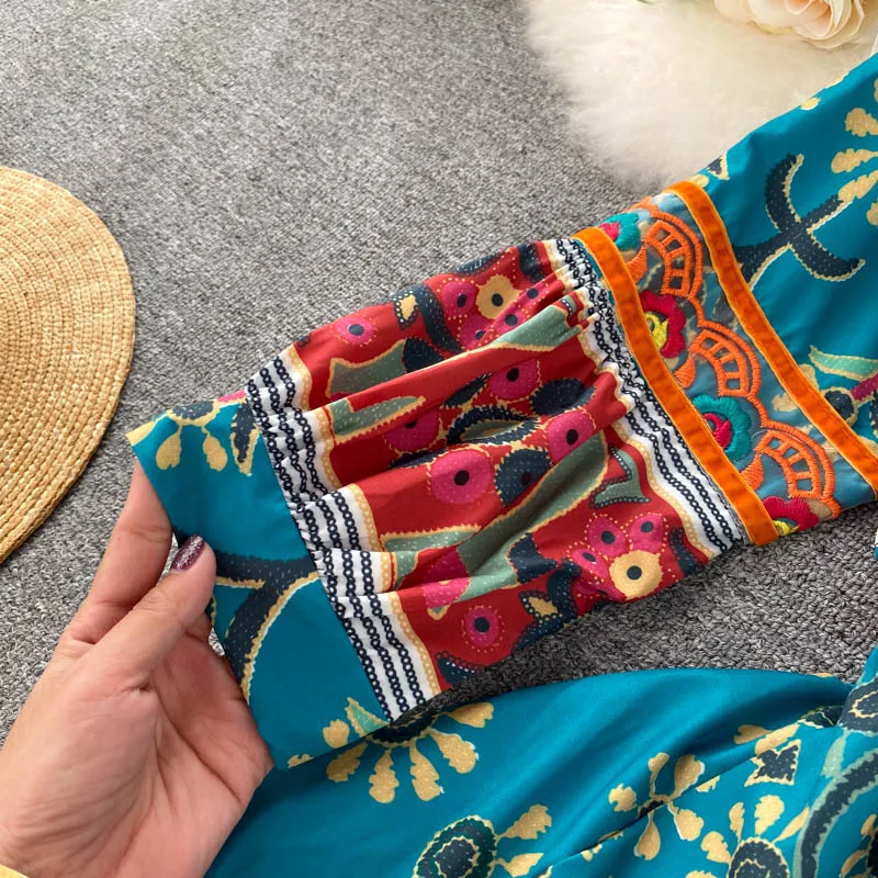 Женское пляжное платье с принтом длинное тонкое в стиле ретро для отдыха на пляже