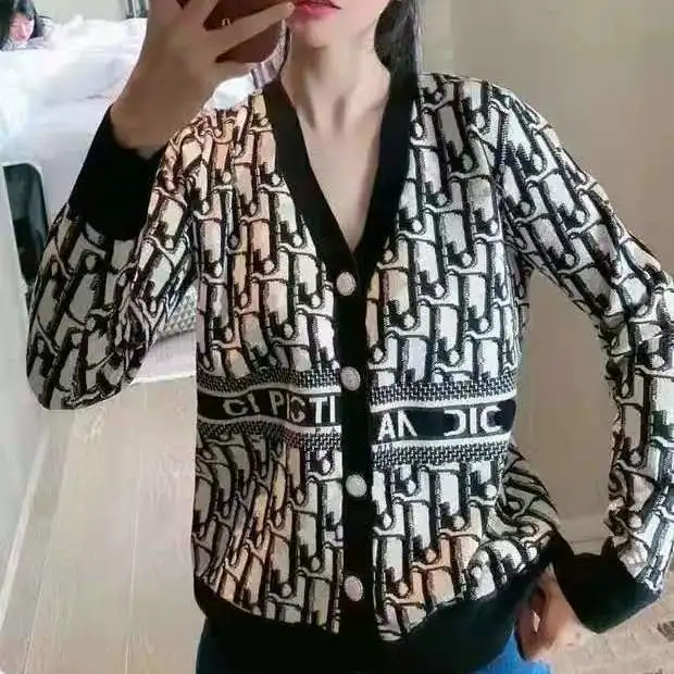 

Europe station 2021 spring and autumn new top fashion brand letter printing knitting cardigan V-neck loose sweater women