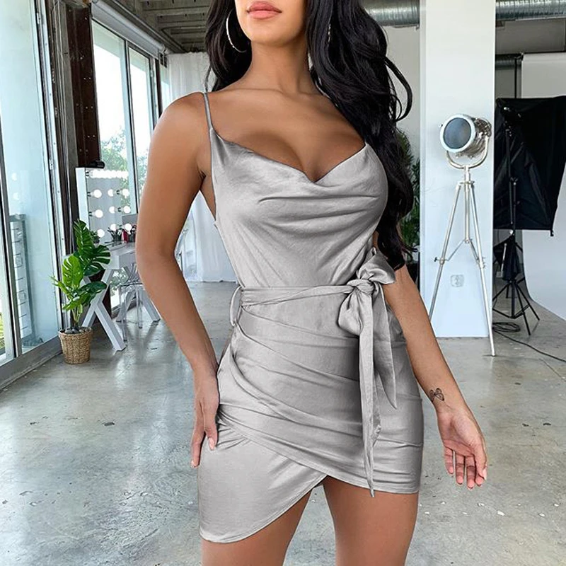 Летнее мини-платье Dressmecb на тонких бретельках с воротником-лодочкой женское