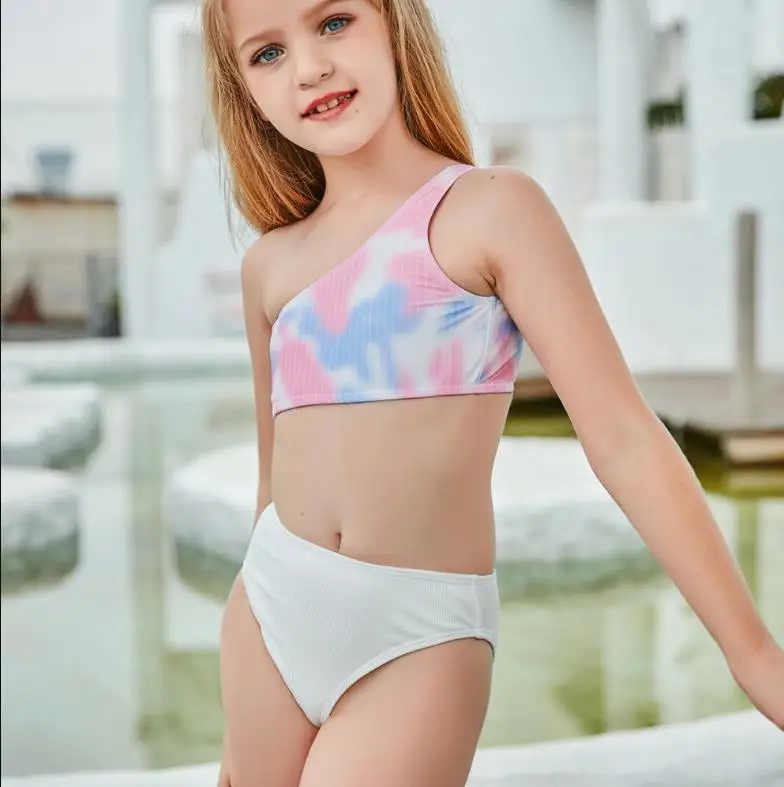 

Новый детский комплект для купания из двух предметов для девочек, топ на одно плечо с завязкой и низ для купания, пляжная одежда для купания, ...