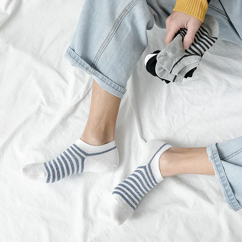 Мужские носки модные аккуратные полосатые хлопковые до щиколотки прочные