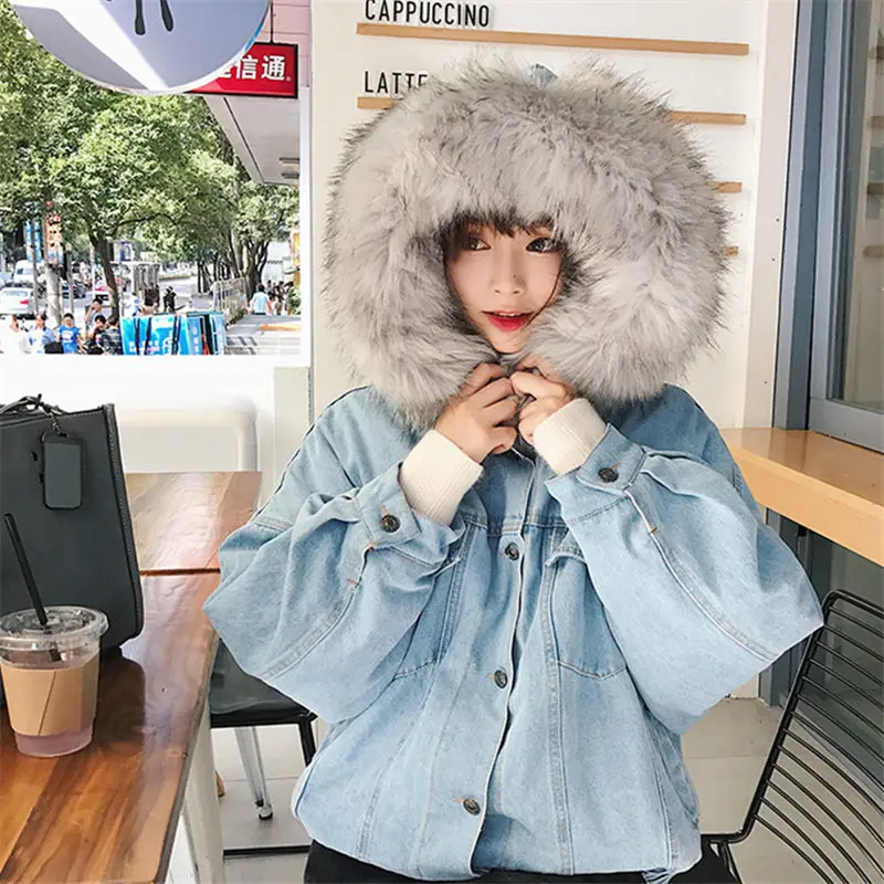 

Vingtage Winter Denim Jacket Women With Fur Collar Hooded Parka Plus Size Coats Female Single Breasted Jeans Jaqueta Warm f1684