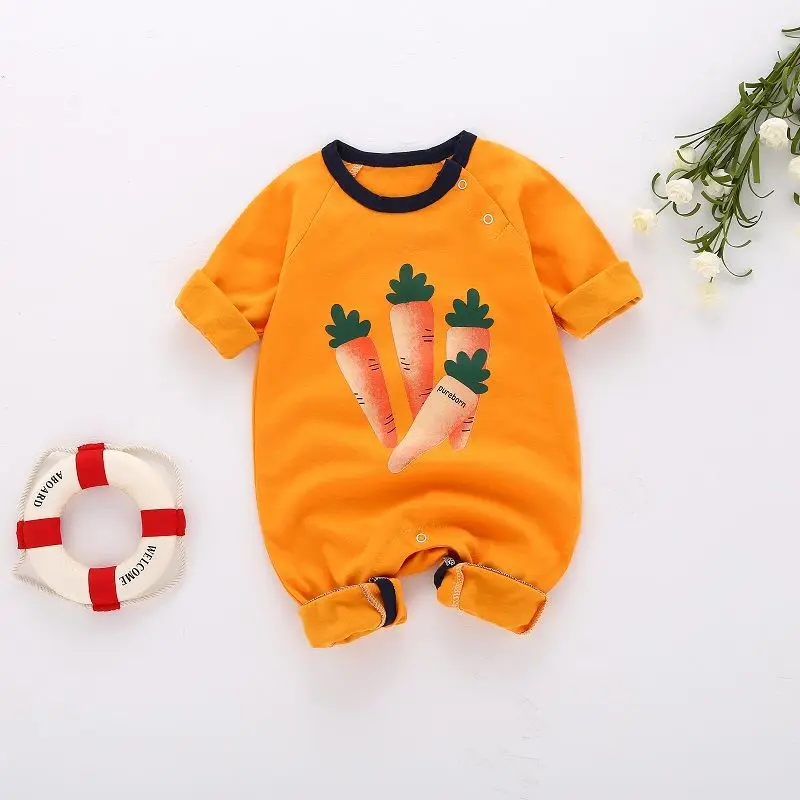 Милый комбинезон с длинными рукавами и рисунком морковки для маленьких