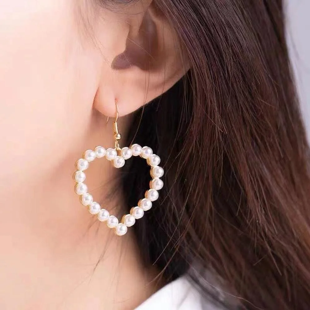 

Hollowed Out Heart Earrings For Women Jewelry Korean Fashion Cute Pearl Earrings 2021 Trend Simple Personality Earring Wholesale
