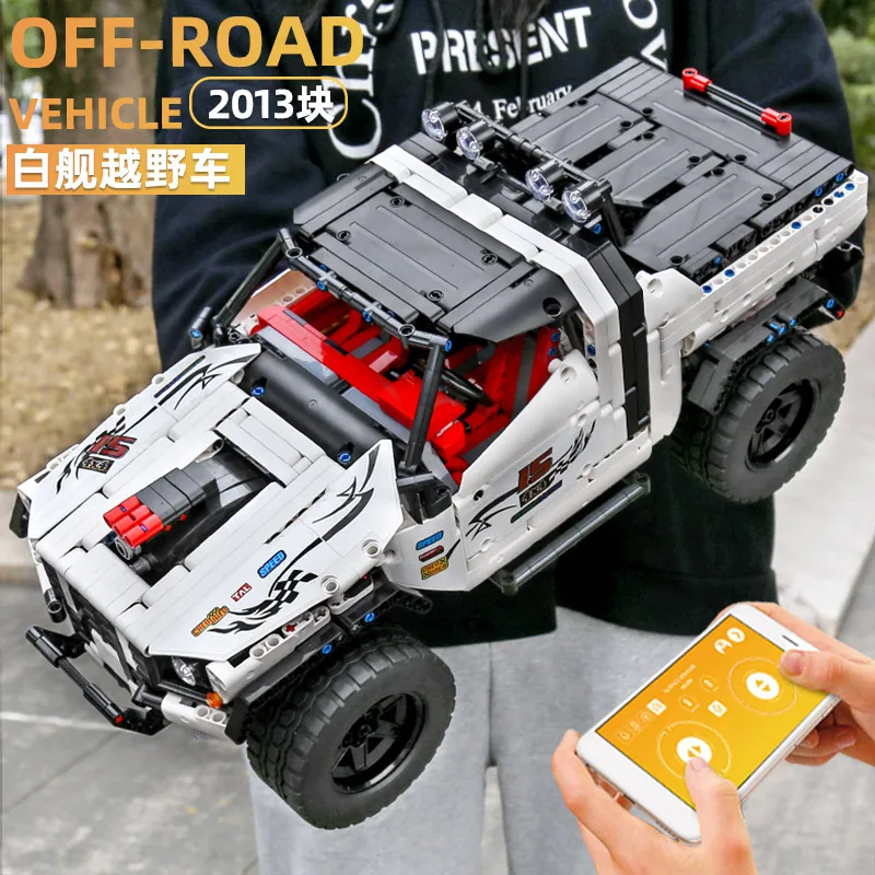 

MOULD KING 18005 APP Car Toys The MOC-2412 Custom Pick-Up 4X4 Off-Road Car Model Building Blocks Kids Christmas Gifts