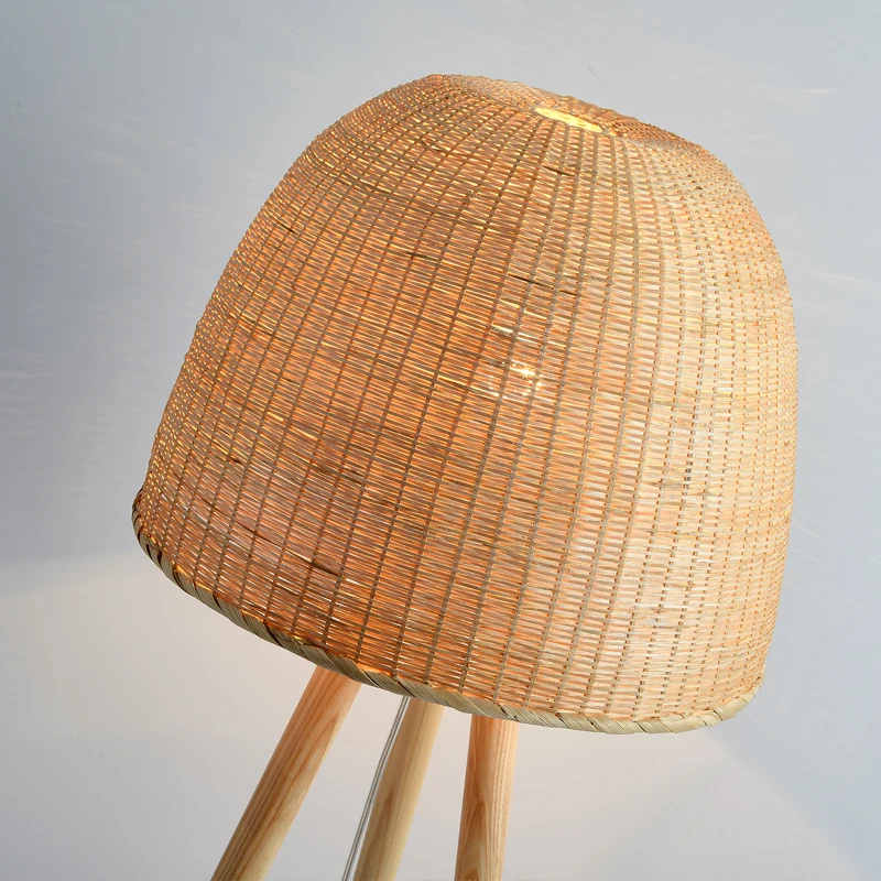 Плетеная вручную лампа из бамбука и ротанга Напольная Лампа в Северном
