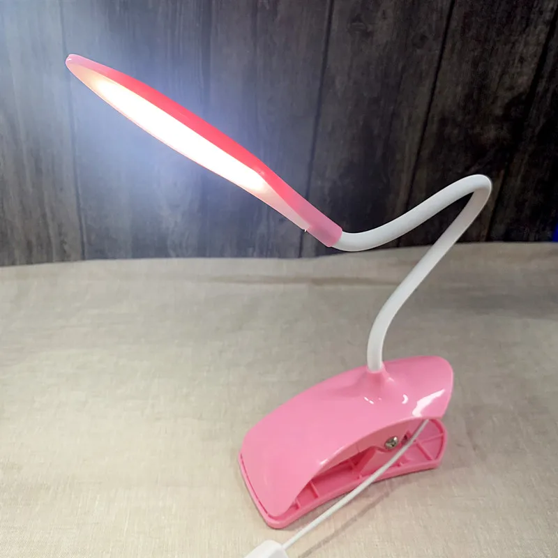 Настольная лампа с USB-интерфейсом для чтения