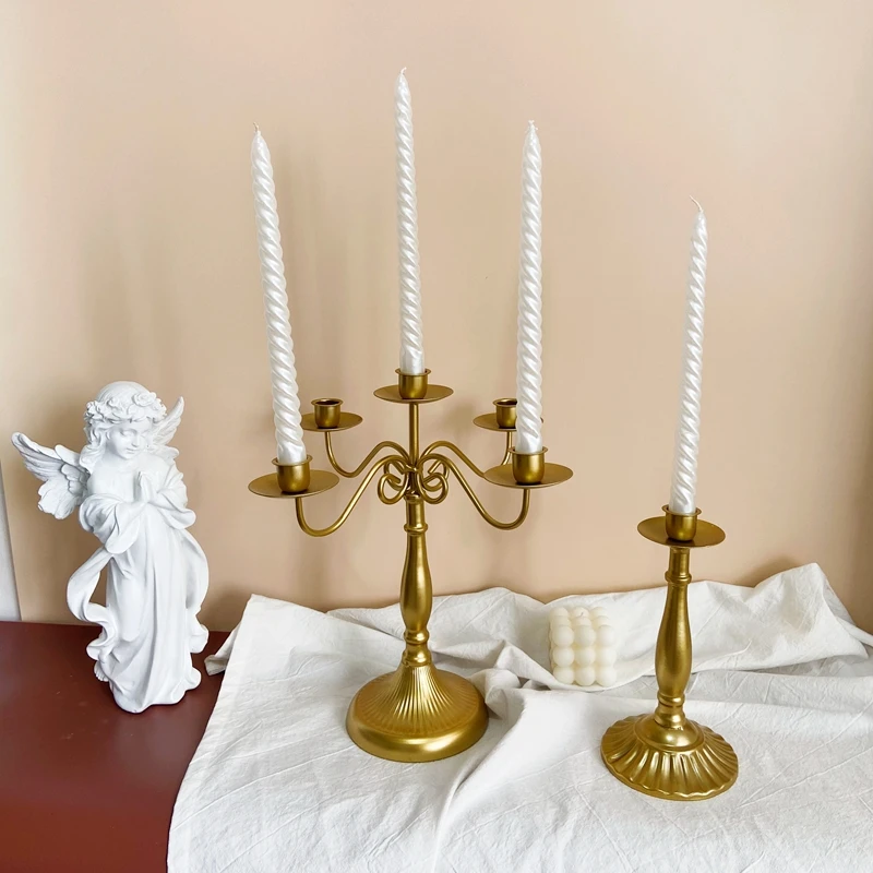 

Vintage European Candle Holder Wedding Table Metal Nordic Style Candle Holder Pillar Luxury Portavelas Home Decor DE50ZT