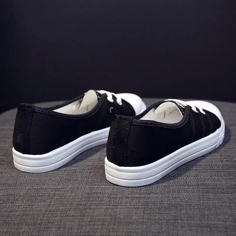 

2021 Spring New White Canvas Shoes Fashion Shallow Mouth Tide Shoes Casual Lazy Cloth Shoes Pedal Women's Shoes