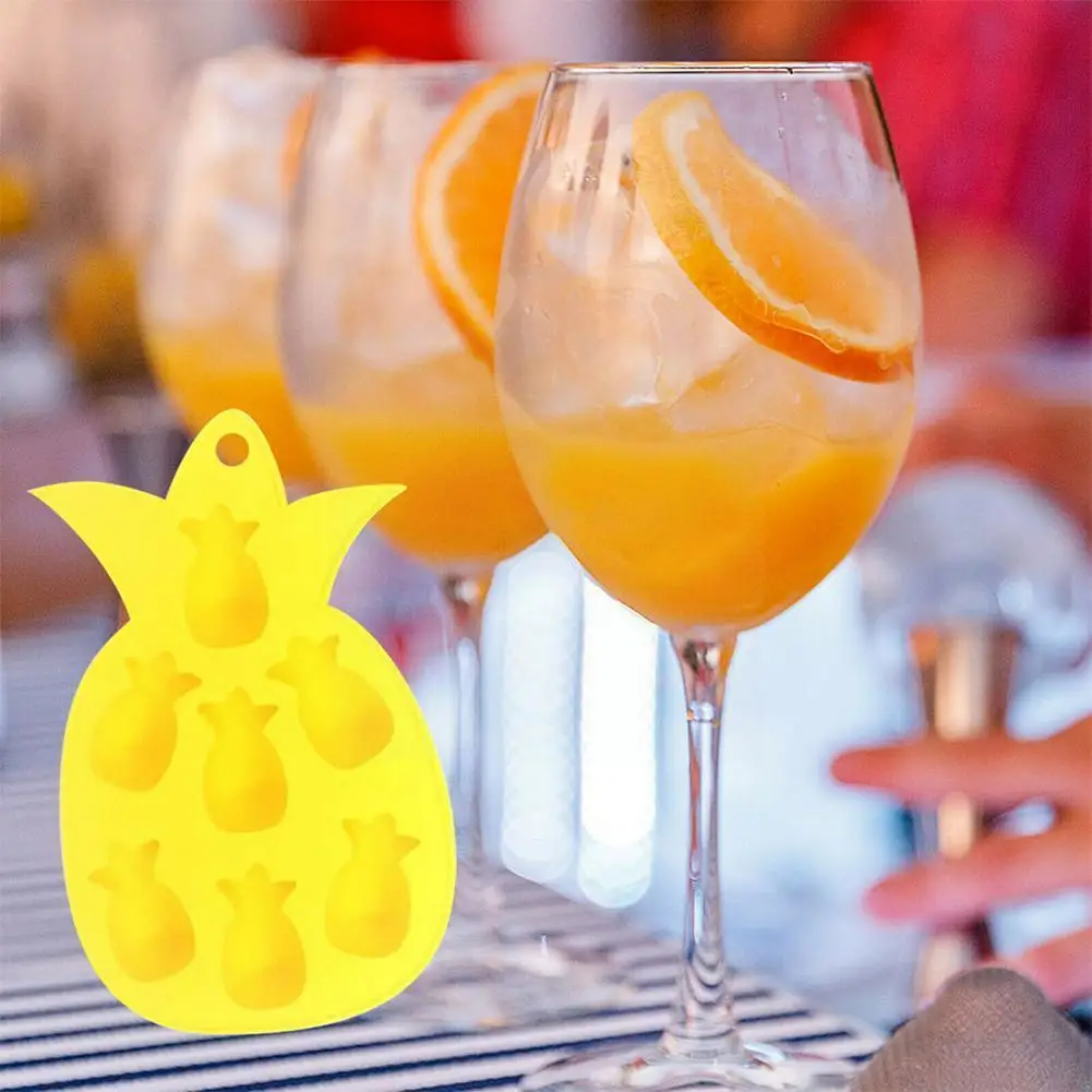 

Bear Cactus Pineapple Shape Ice Cube Tray Silicone Ice Ice Maker Mold Cube Kitchen Fruit Creative Accessories Cube D8D2