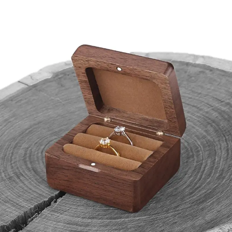 

Square Shaped Wood Ring Box Portable Jewelry Box Holder Engagement Ring Box 19QC