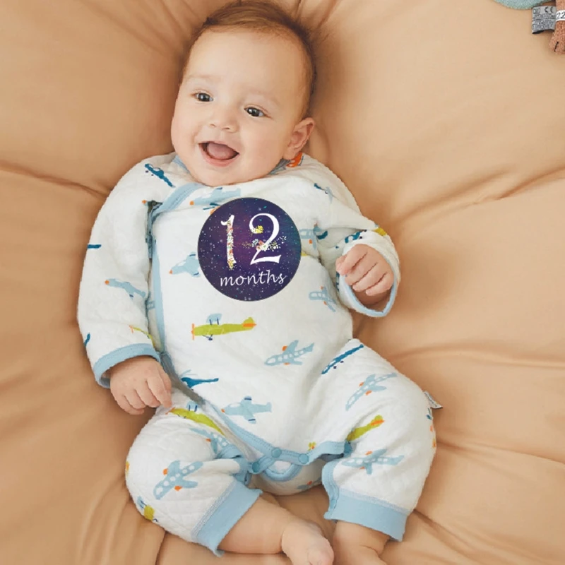 

12 Pcs/Set Baby Pregnant Monthly Stickers Starry Sky Pattern Memory Recording Mi C63C