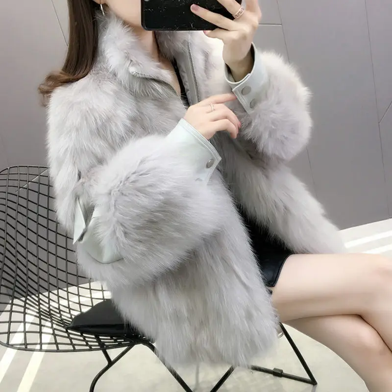 Fur Coats and Jackets Women Autumn and Winter The New Imitation Female Short Thicken Fashion Thin Faux Fox Fur