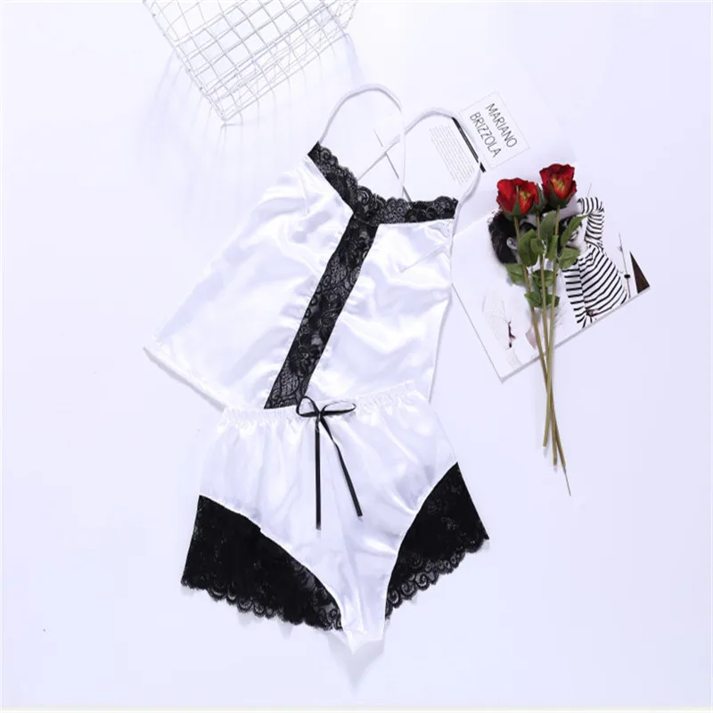 

2 Piece Woman' s Sexy Silk Pajamas Set Solid Color Lace Perspective Soft Camisole Splicing Elasticated Waist Bow Shorts