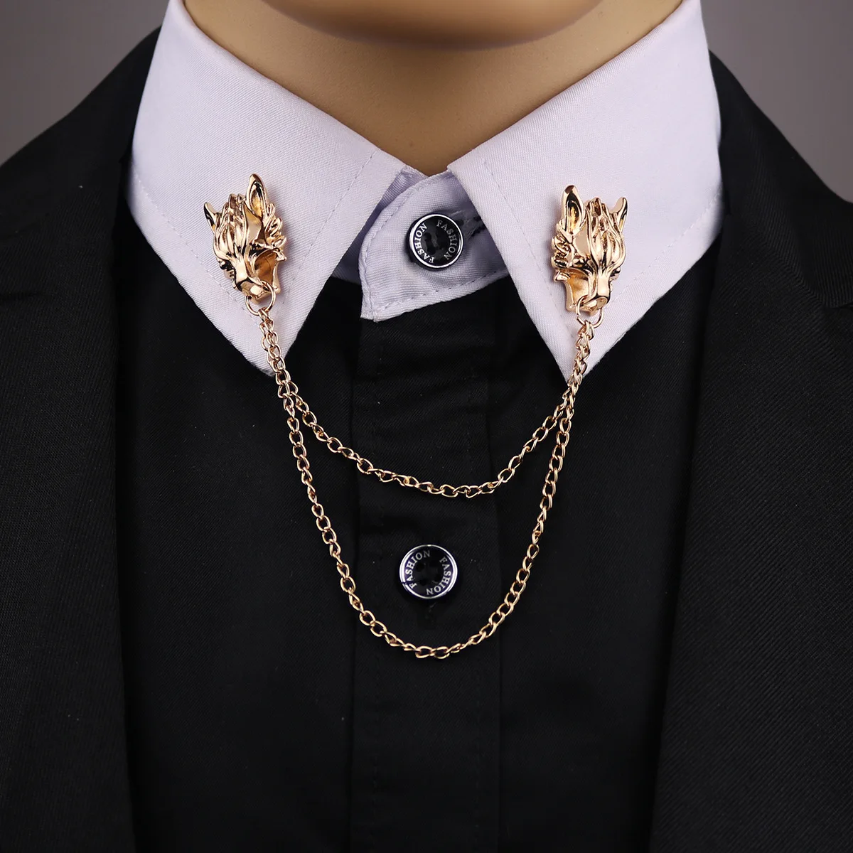 

Personality Domineering Long Chain Tassel Brooch Fashion Alloy Wolf Corsage Pin