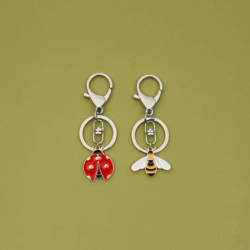 

Fashion Insect Ladybug Bee Keychain Cute Honey Bee Car Keyring Charm Bag Pendant Couple Ladybug Bee Metal KeyChains Trinket Gift