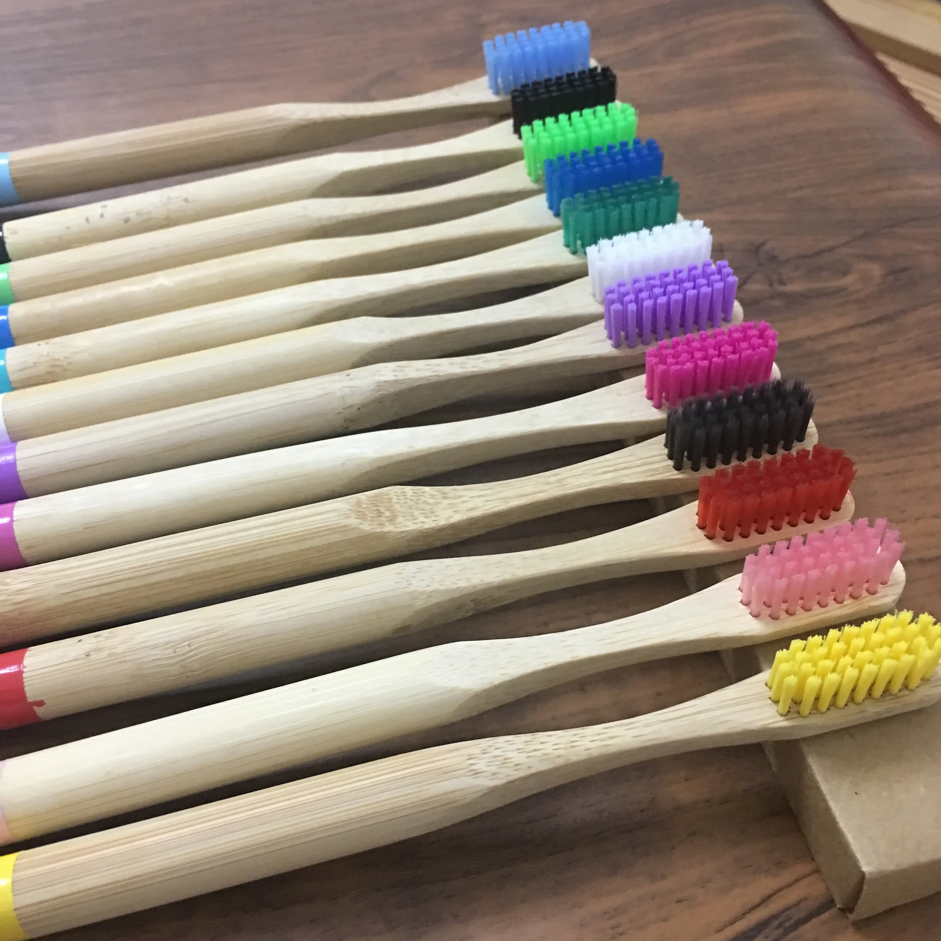 4 шт. зубная щетка для взрослых с бамбуковым углем круглая ручка дорожный набор