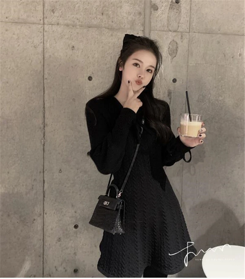 

Elegant Lace-up Lantern Sleeve A-line Knitted Dress Temperament V Neck Twist Pattern Sweater Dress Women Autumn Winter Dress