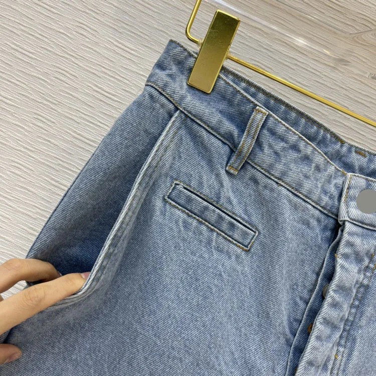 Женские джинсовые брюки синие с высокой талией прямые отворотом мультяшной