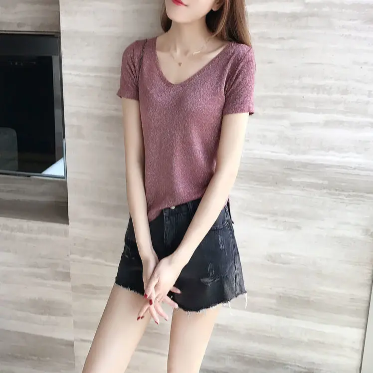 

Ice silk knit female thin summer wear the new version of its 2021 bright silk blouse loose flash silk v-neck T-shirt woman with