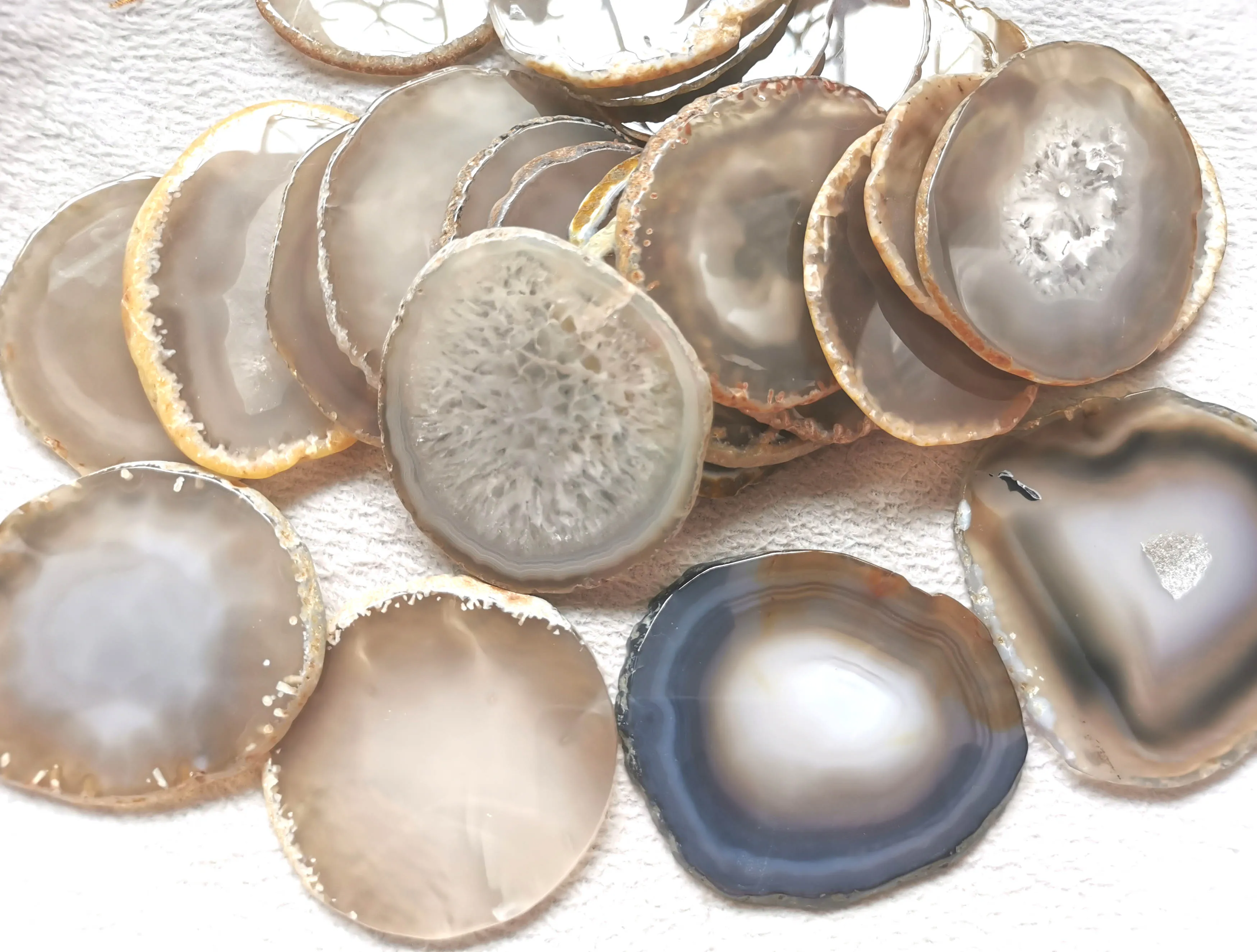 

4pcs 200mm(8") to 40mm Grey black White Slices slab freeform round onyx gmstone Agate phone Escort Place Cards Coasters