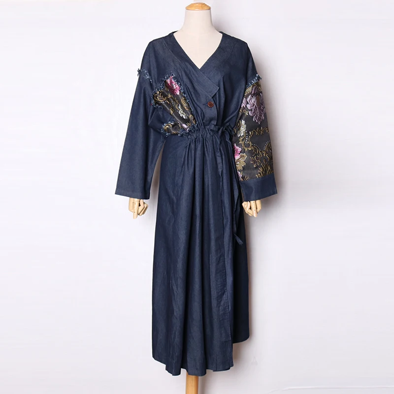 Женская джинсовая ветровка с цветочной вышивкой длинным рукавом | одежда