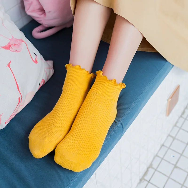 Носки женские с кружевными оборками мягкие хлопковые однотонные милые удобные |