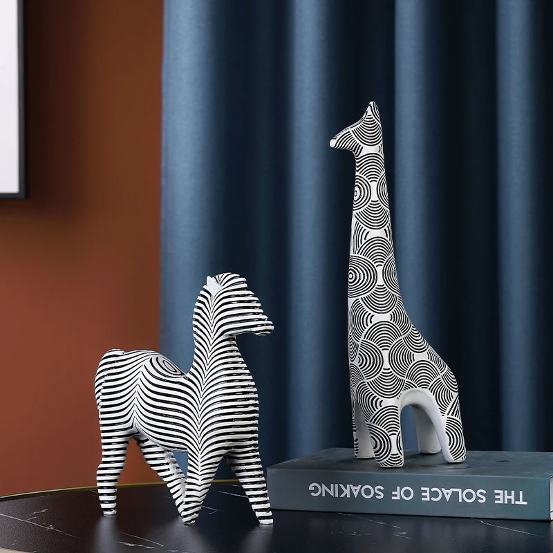 

Geometric Abstract Figurine Creative Simple Giraffe Resin Craft Desk Figurine Animal Nordic Ozdoby Do Pokoju Home Decor DE50BJ