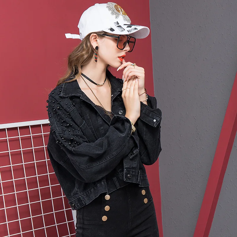 Куртка-бомбер женская джинсовая в стиле оверсайз свободная короткая куртка