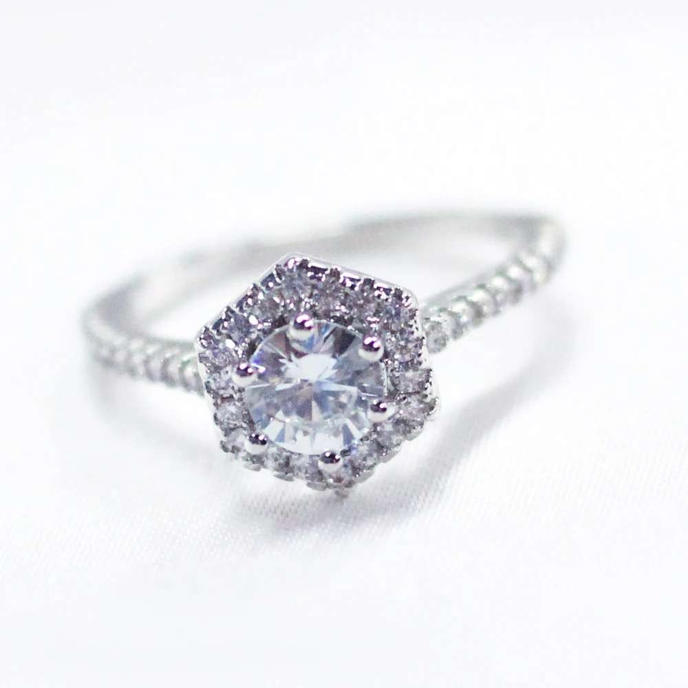 Женское кольцо ювелирное изделие модное с шестигранным кристаллом винтажное